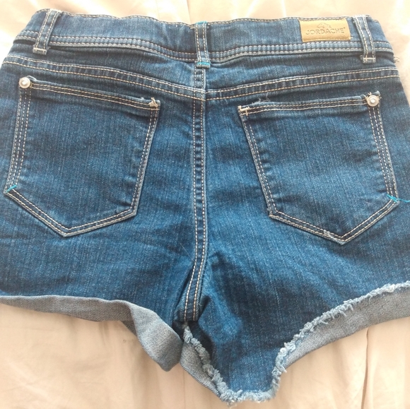 Girls shorts - Picture 3 of 3
